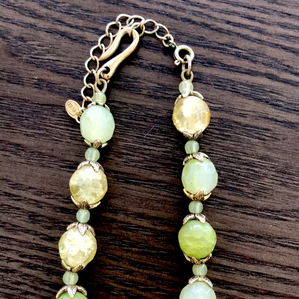 Fashion beaded necklace with gold tone  accents. - Picture 3 of 6